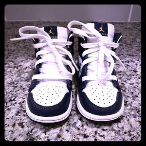Toddler Jordan 1 Sz. 7C 🤍🔥💙